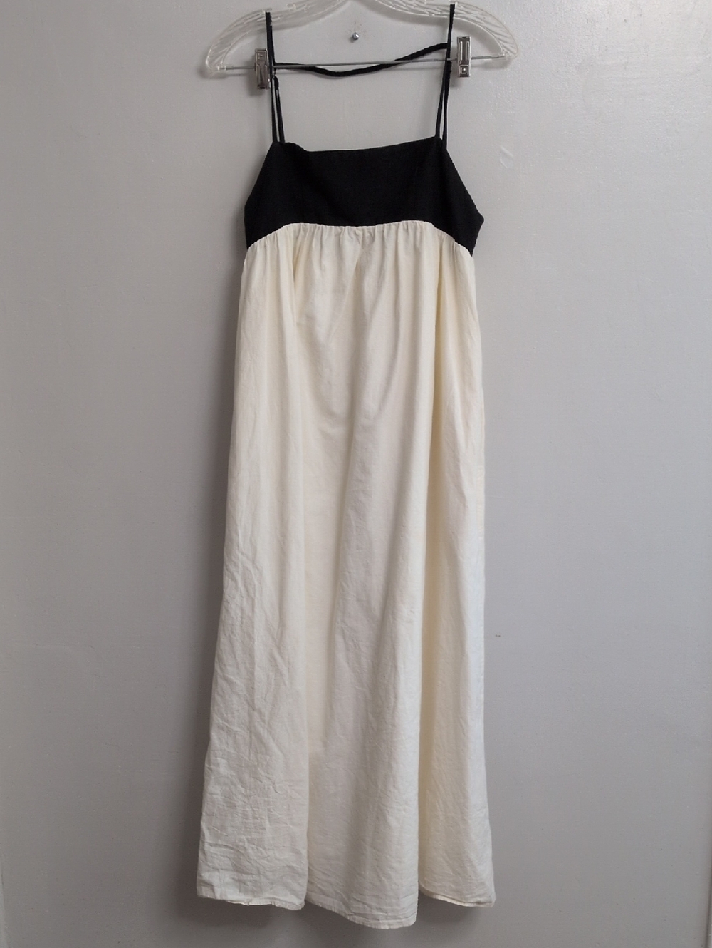 Akari Black/Off White Contrast Maxi Dress